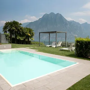 Ai Ronchi 3*, Riva di Solto Italien